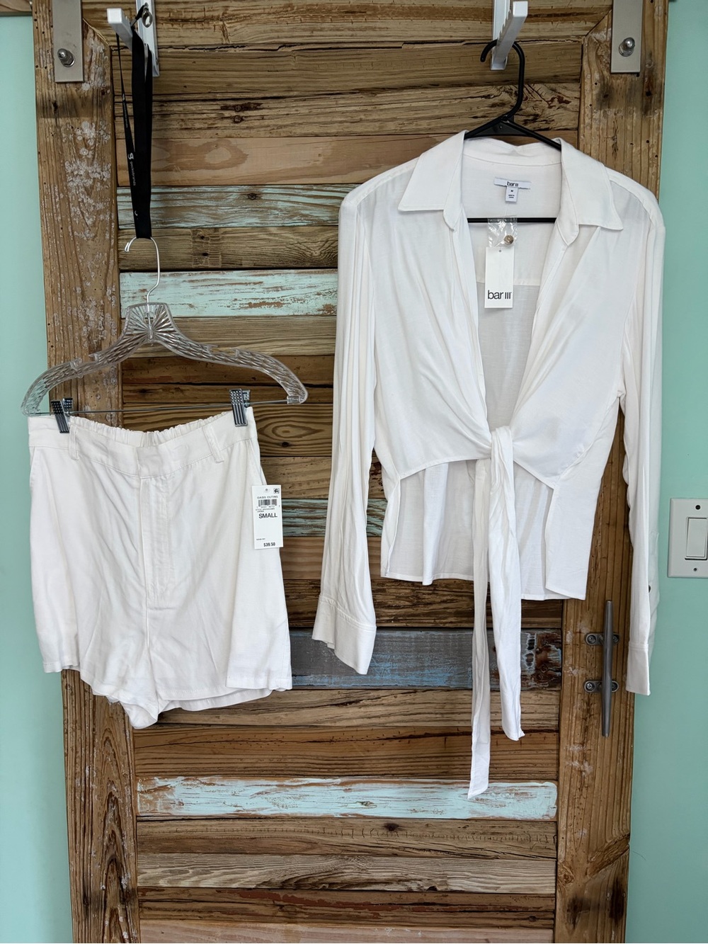 NWT Bar III Oasis Outing Crema Tie Front Top & Shorts Set S/M Macy’s